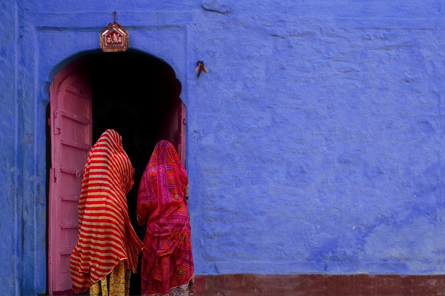 Jeffrey Becom, Pink Door, Jaisalmer, Rajasthan, India, 2008
Pigment inkjet print, 16 x 24 in.
Signed, dated, titled & numbered in edition of 25, © Jeffrey Becom
$1,500